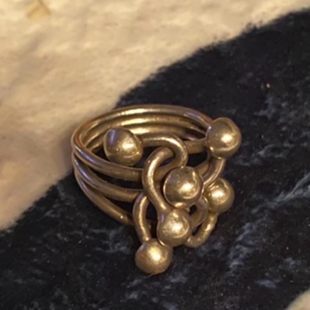 Elegant Gold Women's Ring